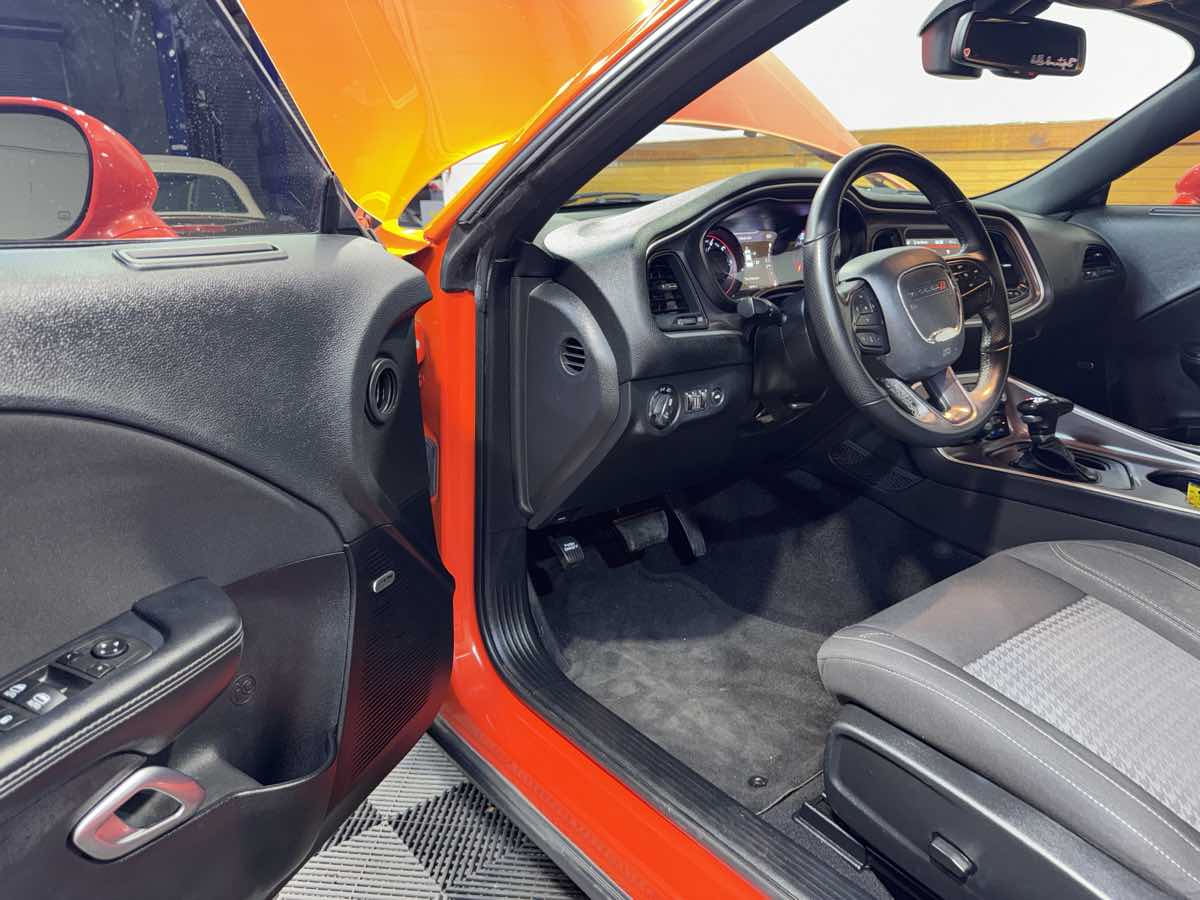 2022 Dodge Challenger SXT - Photo 16