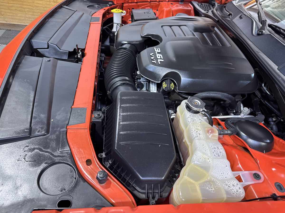 2022 Dodge Challenger SXT photo 26