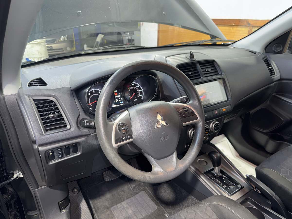 2022 Mitsubishi Outlander Sport ES photo 15