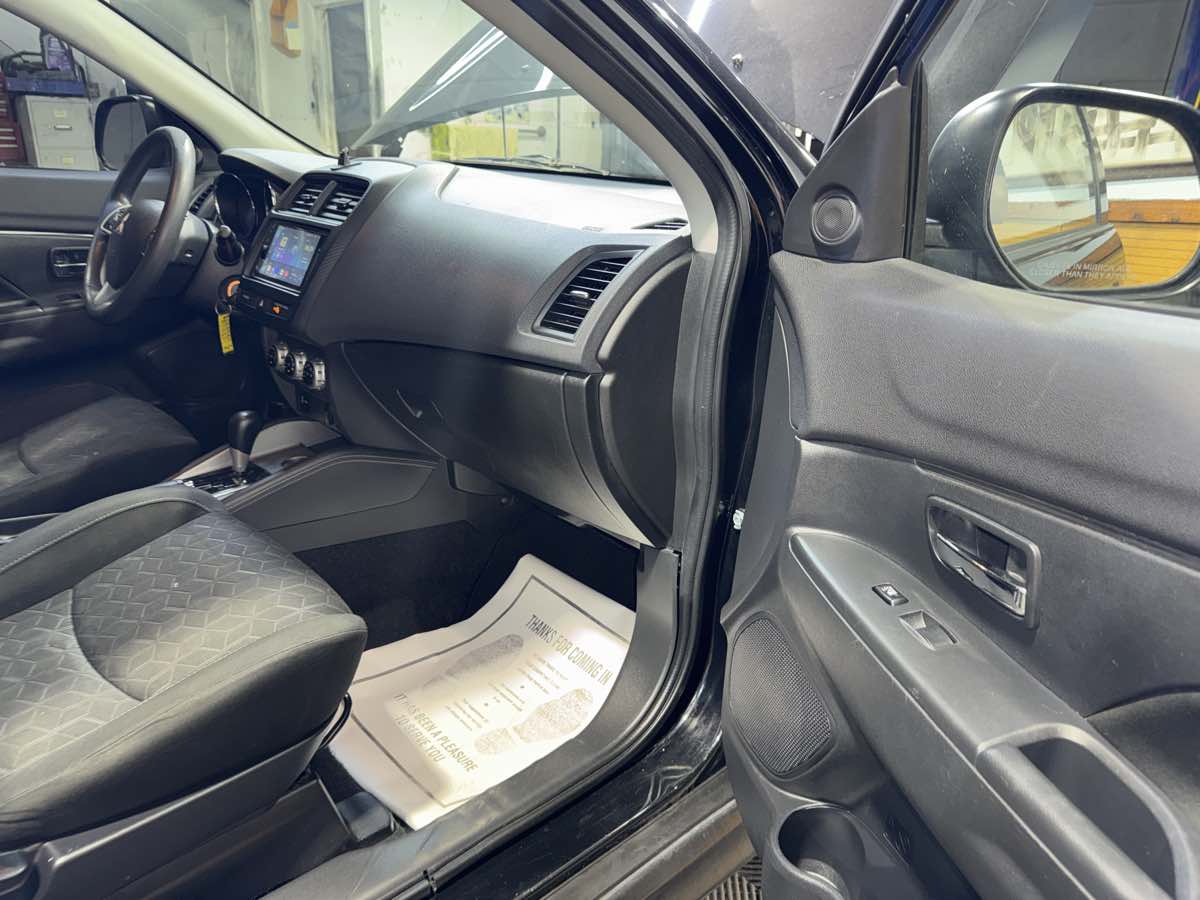 2022 Mitsubishi Outlander Sport ES photo 23