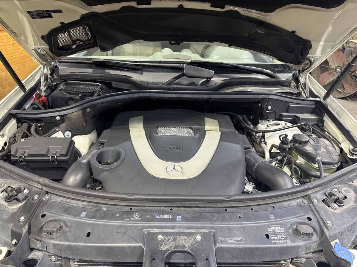 2010 Mercedes Benz ML 550 4MATIC photo 25