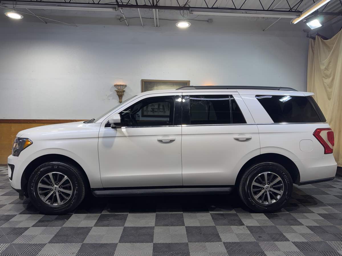 2019 Ford Expedition XLT photo 2