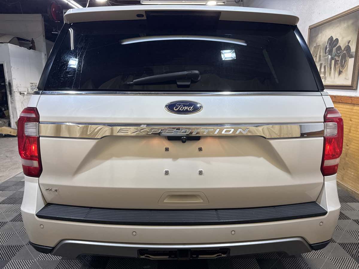 2019 Ford Expedition XLT photo 4