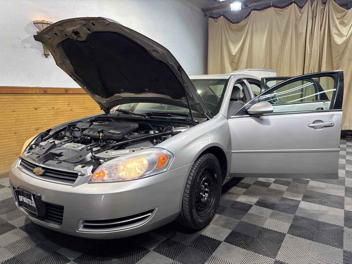 2007 Chevrolet Impala LS photo 8