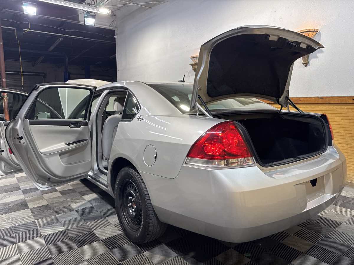 2007 Chevrolet Impala LS photo 10