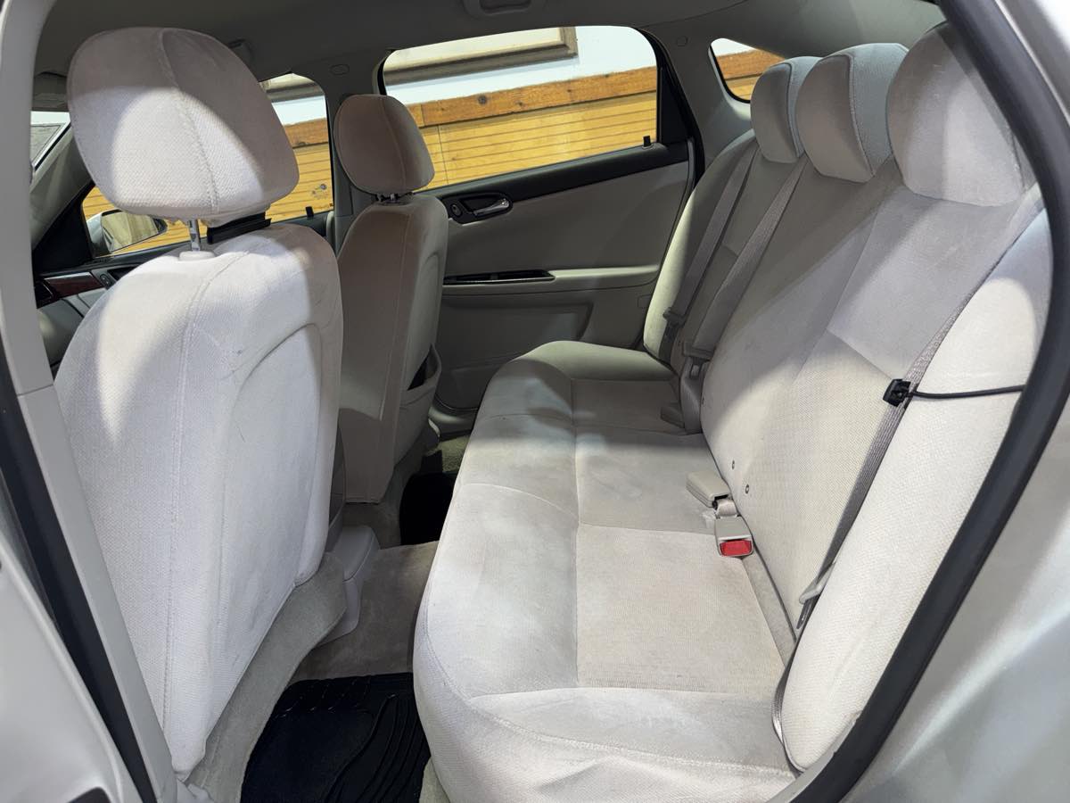 2007 Chevrolet Impala LS photo 16