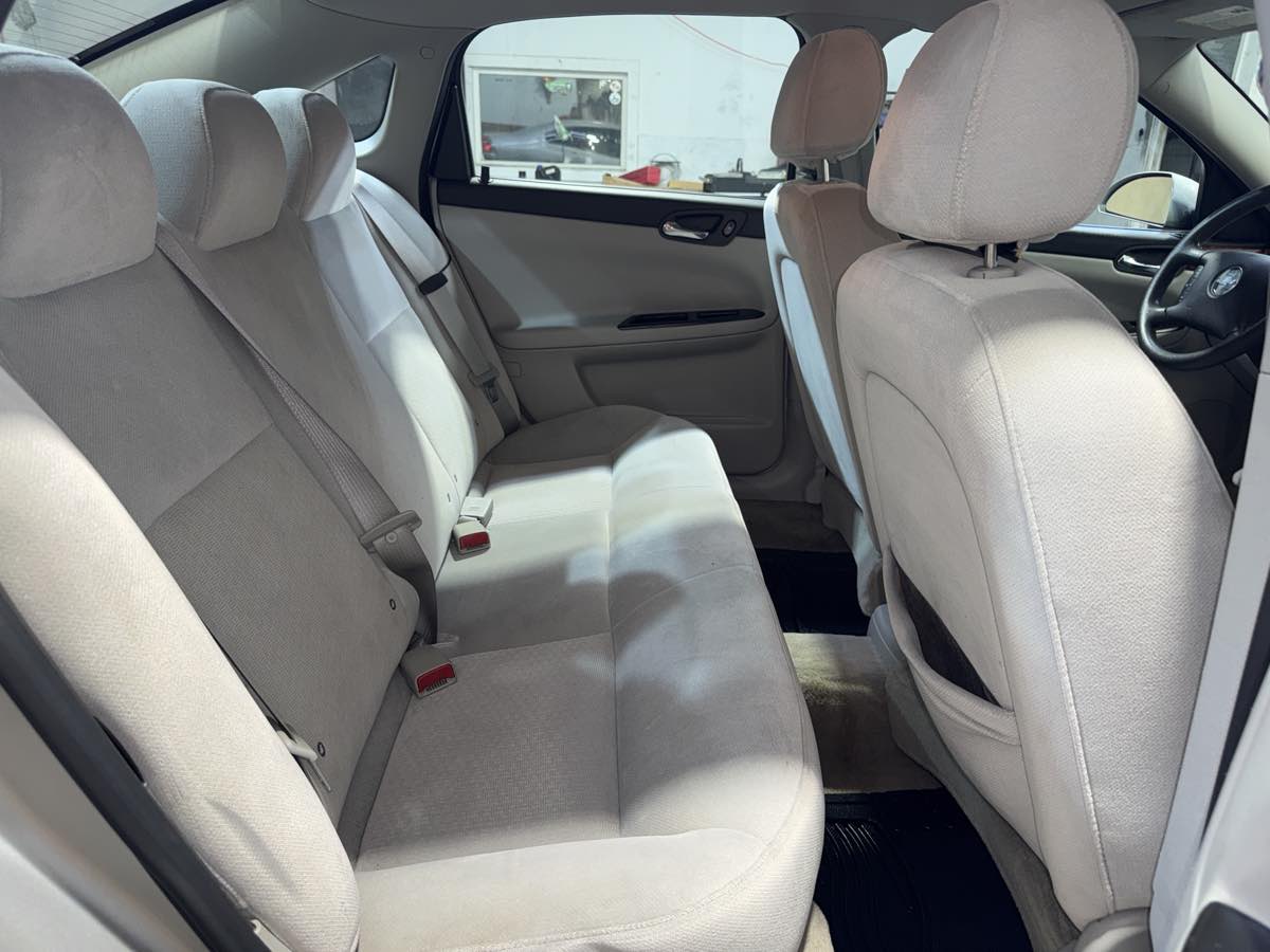 2007 Chevrolet Impala LS photo 18