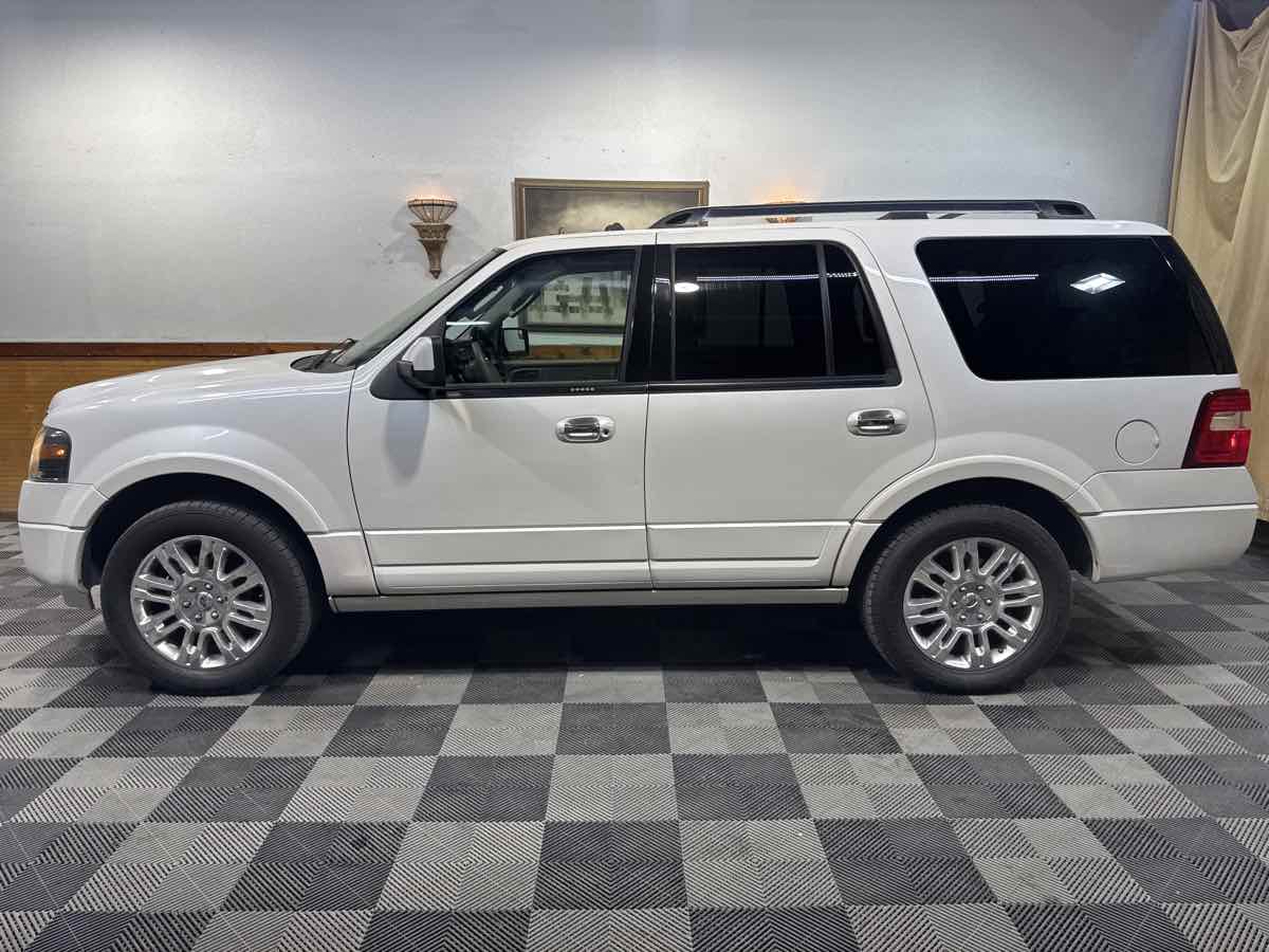 2014 Ford Expedition Limited photo 2