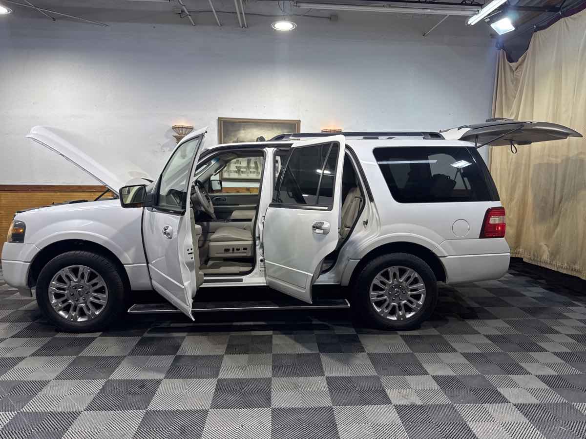 2014 Ford Expedition Limited photo 12
