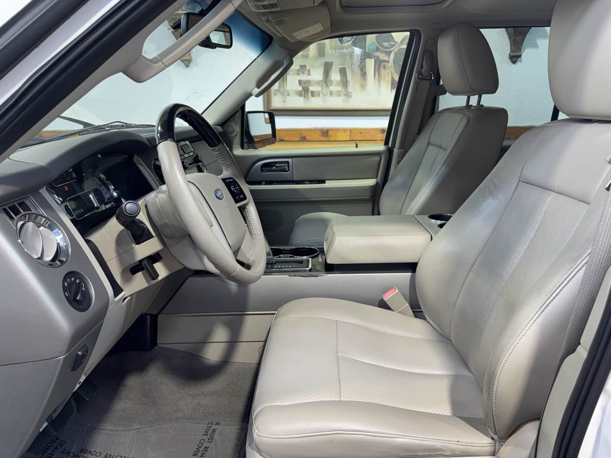 2014 Ford Expedition Limited photo 16