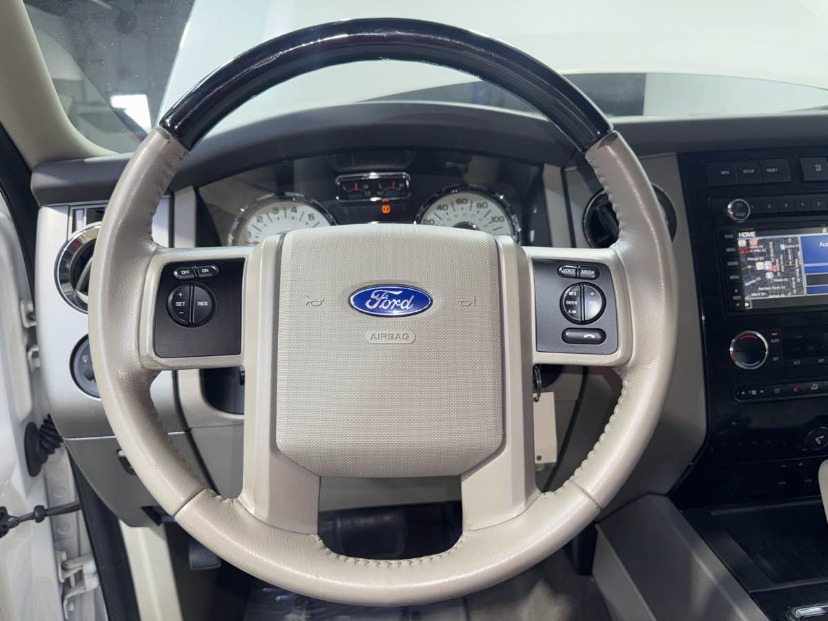 2014 Ford Expedition Limited photo 18