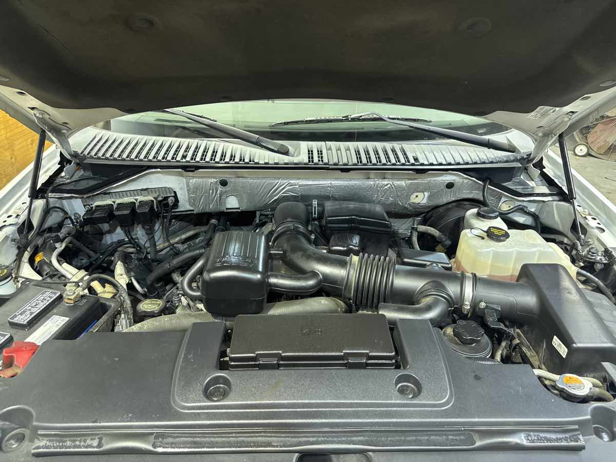 2014 Ford Expedition Limited photo 28