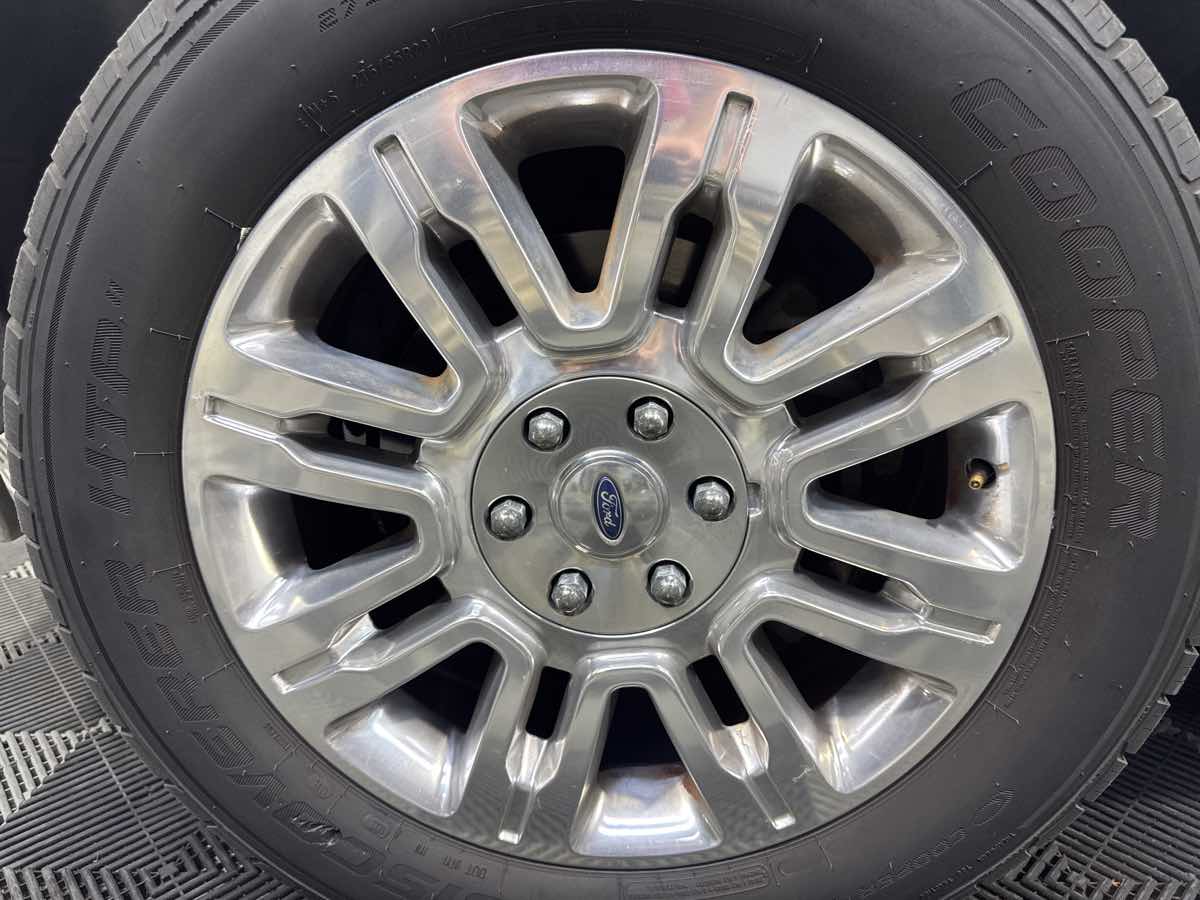 2014 Ford Expedition Limited photo 30