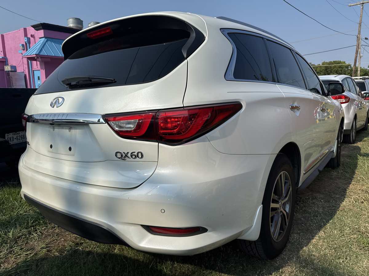 2016 Infiniti QX60 photo 4