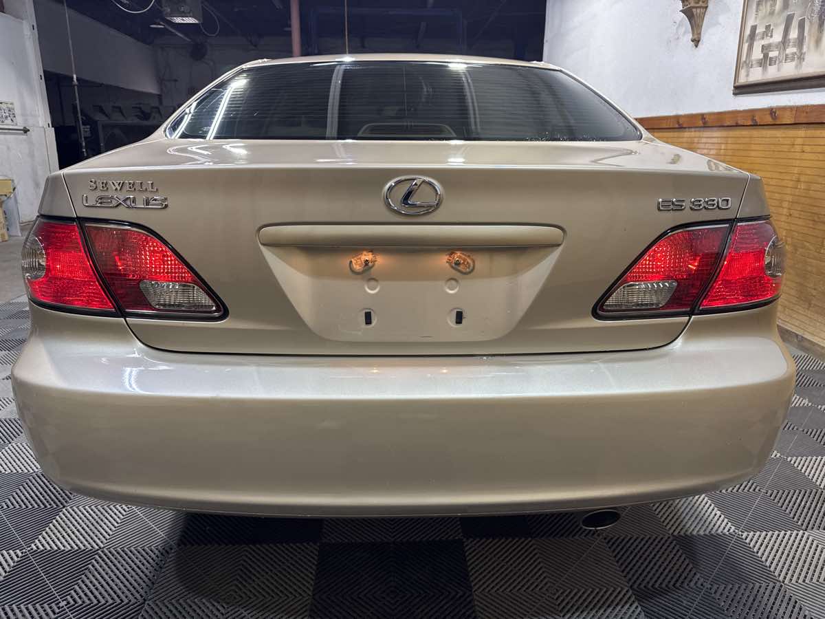 2004 Lexus ES 330