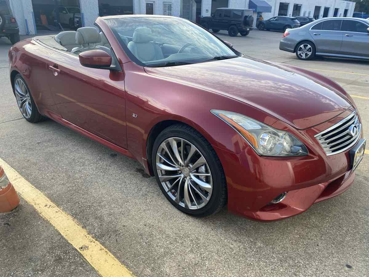 2014 Infiniti Q60 photo 2