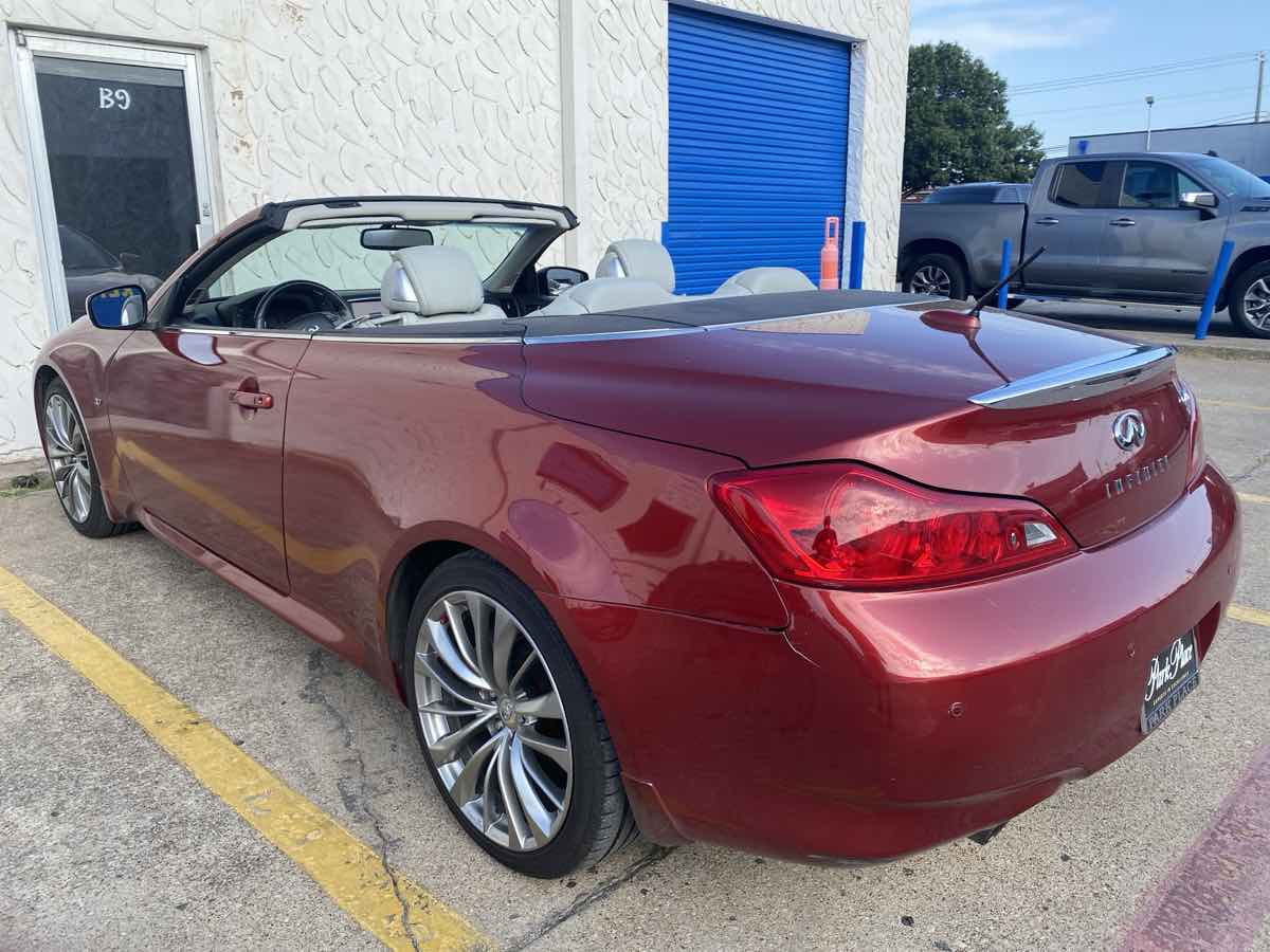 2014 Infiniti Q60 photo 4