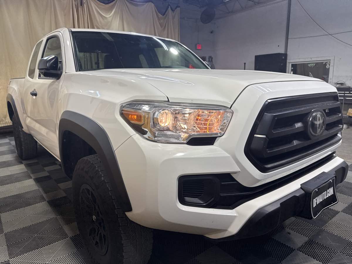 2020 Toyota Tacoma SR photo 6
