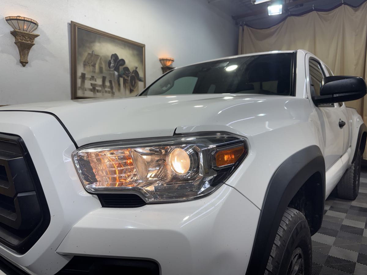 2020 Toyota Tacoma SR photo 8