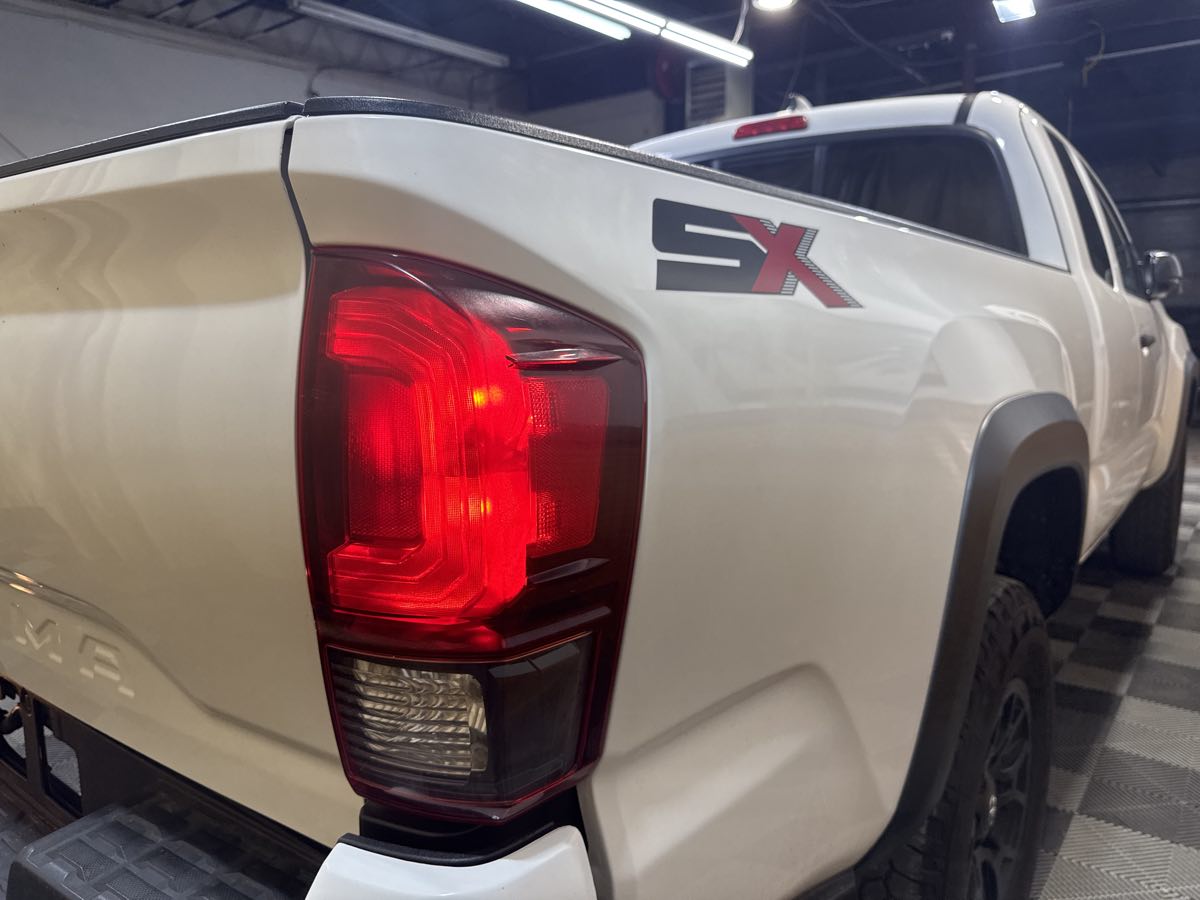 2020 Toyota Tacoma SR photo 10
