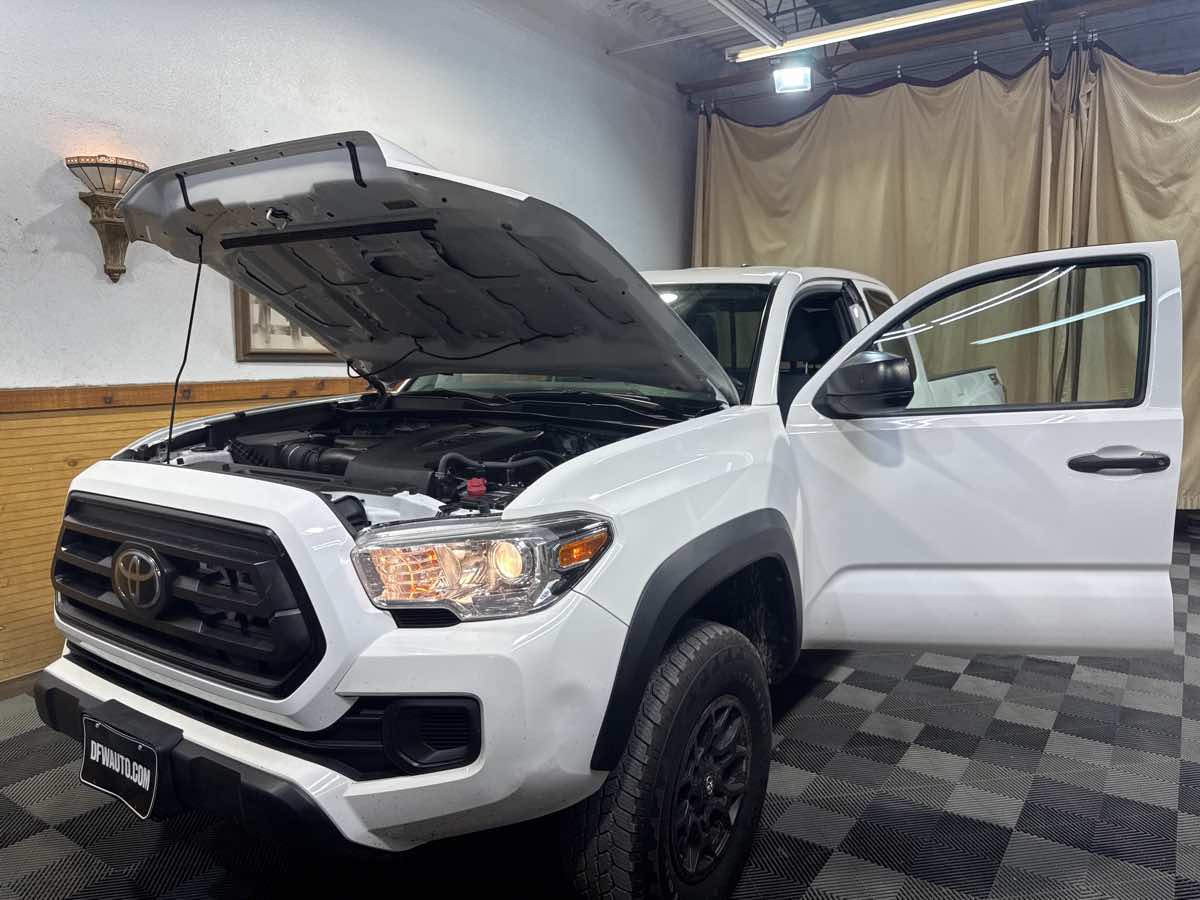2020 Toyota Tacoma SR photo 11