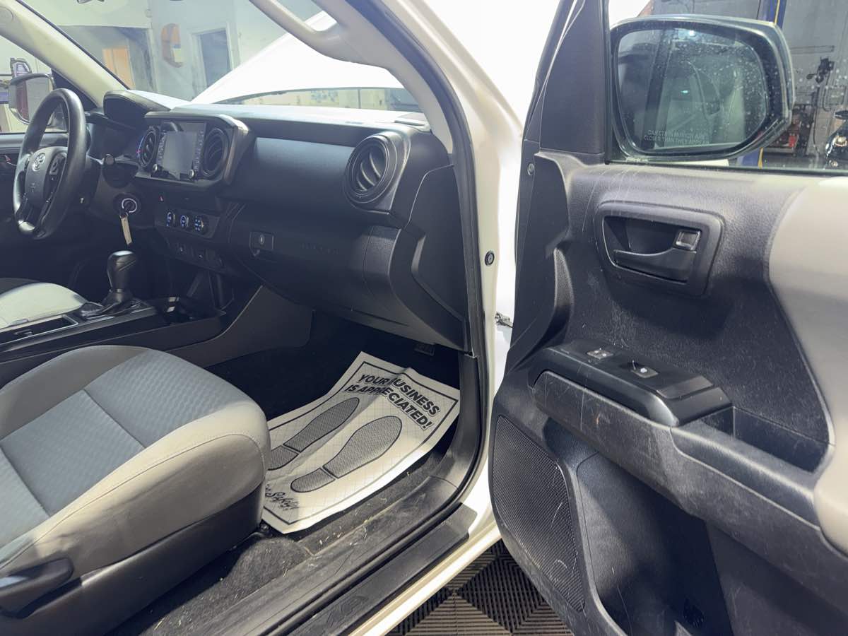 2020 Toyota Tacoma SR photo 23