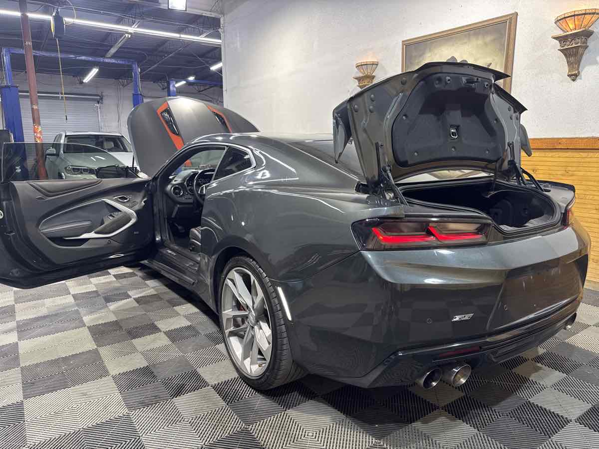 2017 Chevrolet Camaro 2SS photo 13