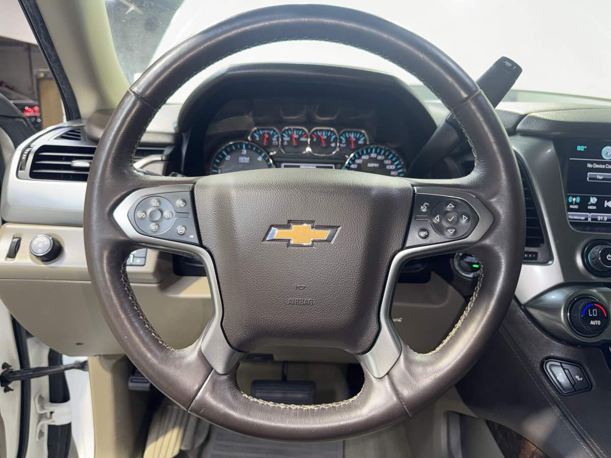 2016 Chevrolet Suburban LT photo 18