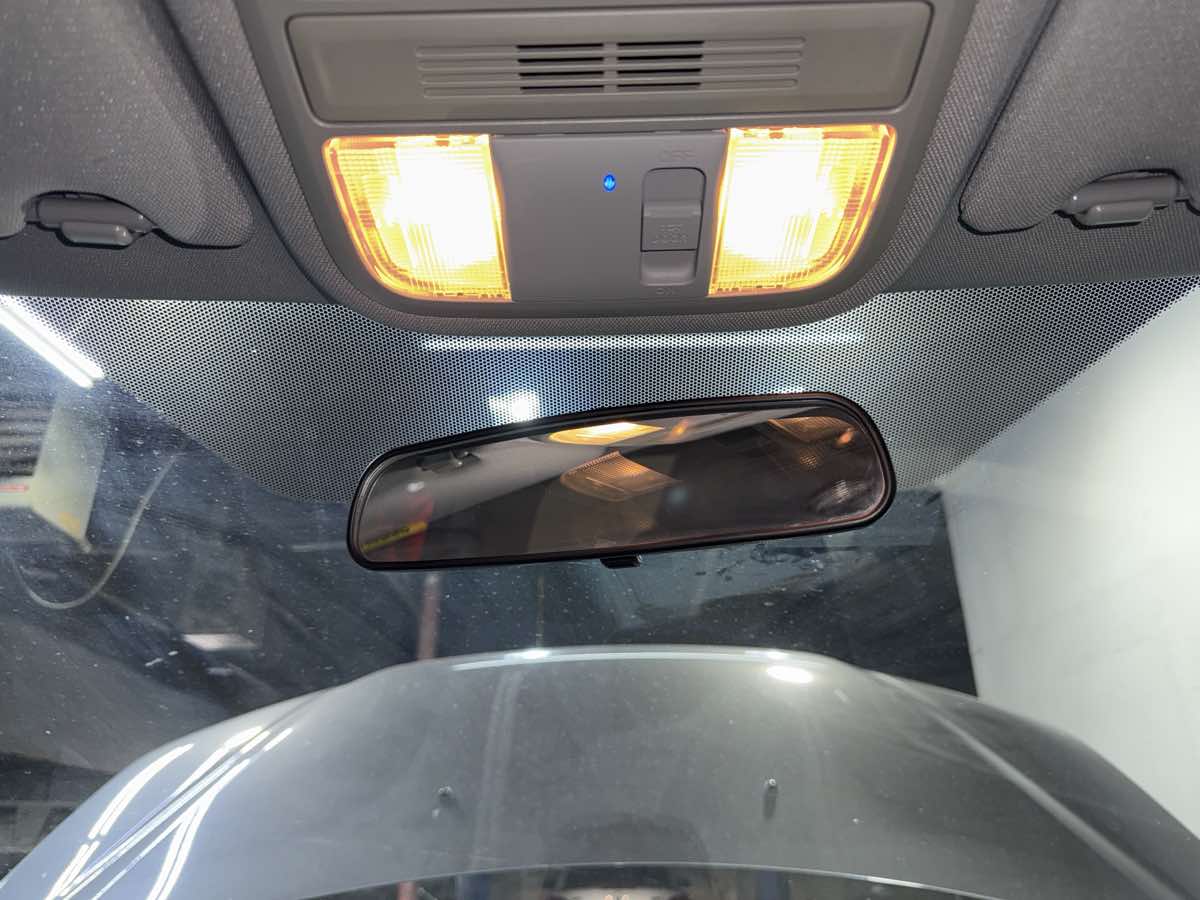 2016 Honda Odyssey LX photo 21