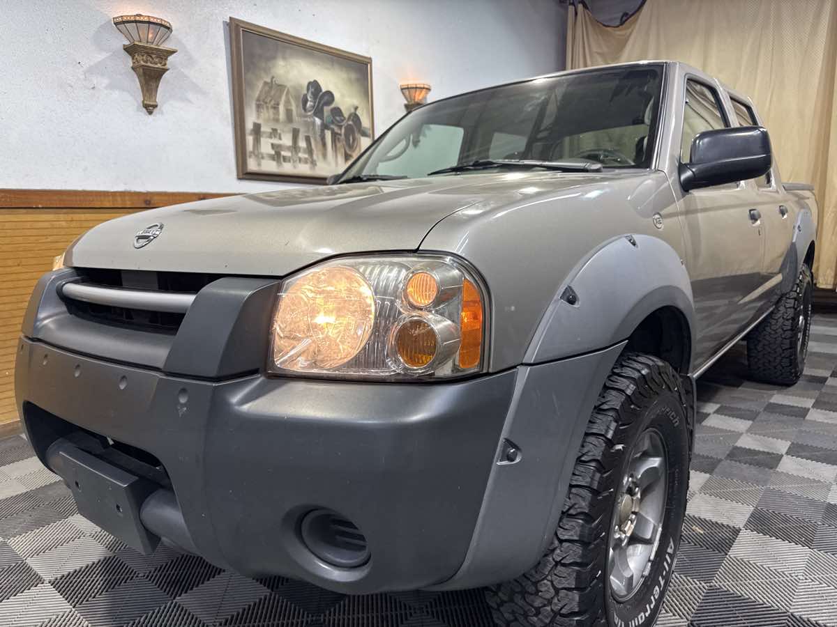 2003 Nissan Frontier XE photo 4