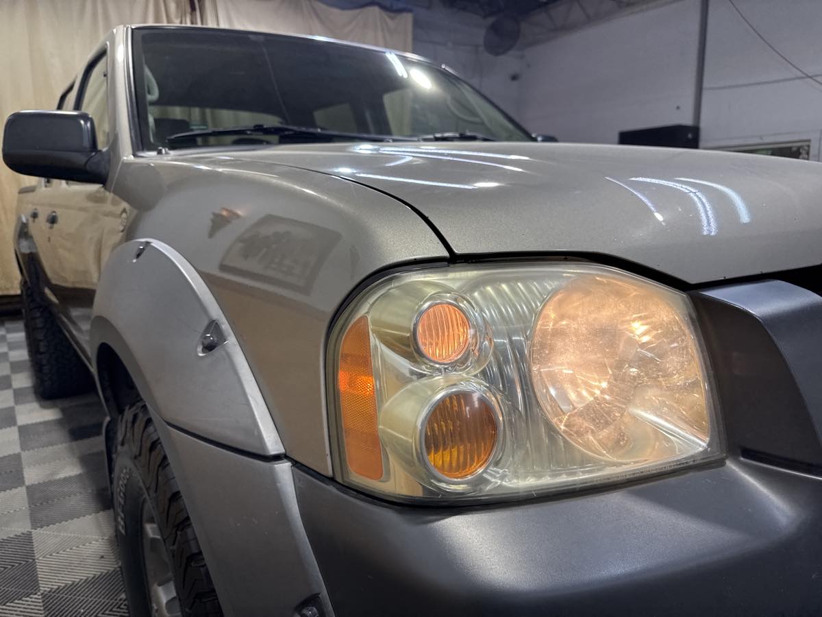 2003 Nissan Frontier XE photo 6