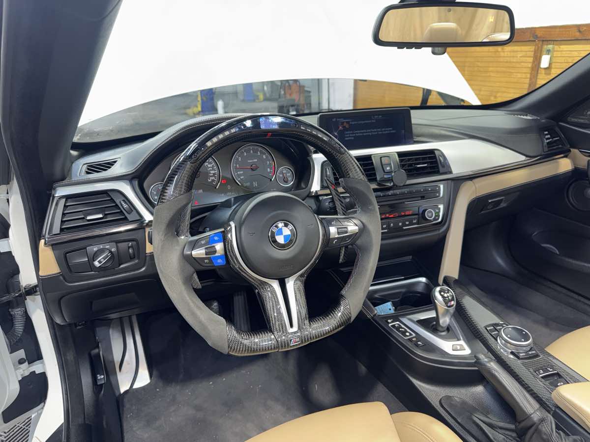 2015 Bmw M4 Convertible photo 16