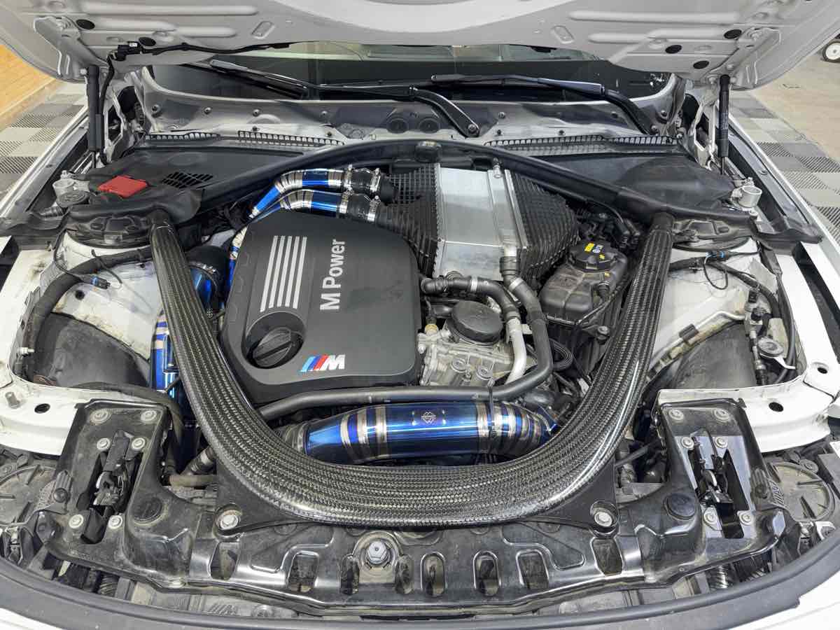2015 Bmw M4 Convertible photo 25