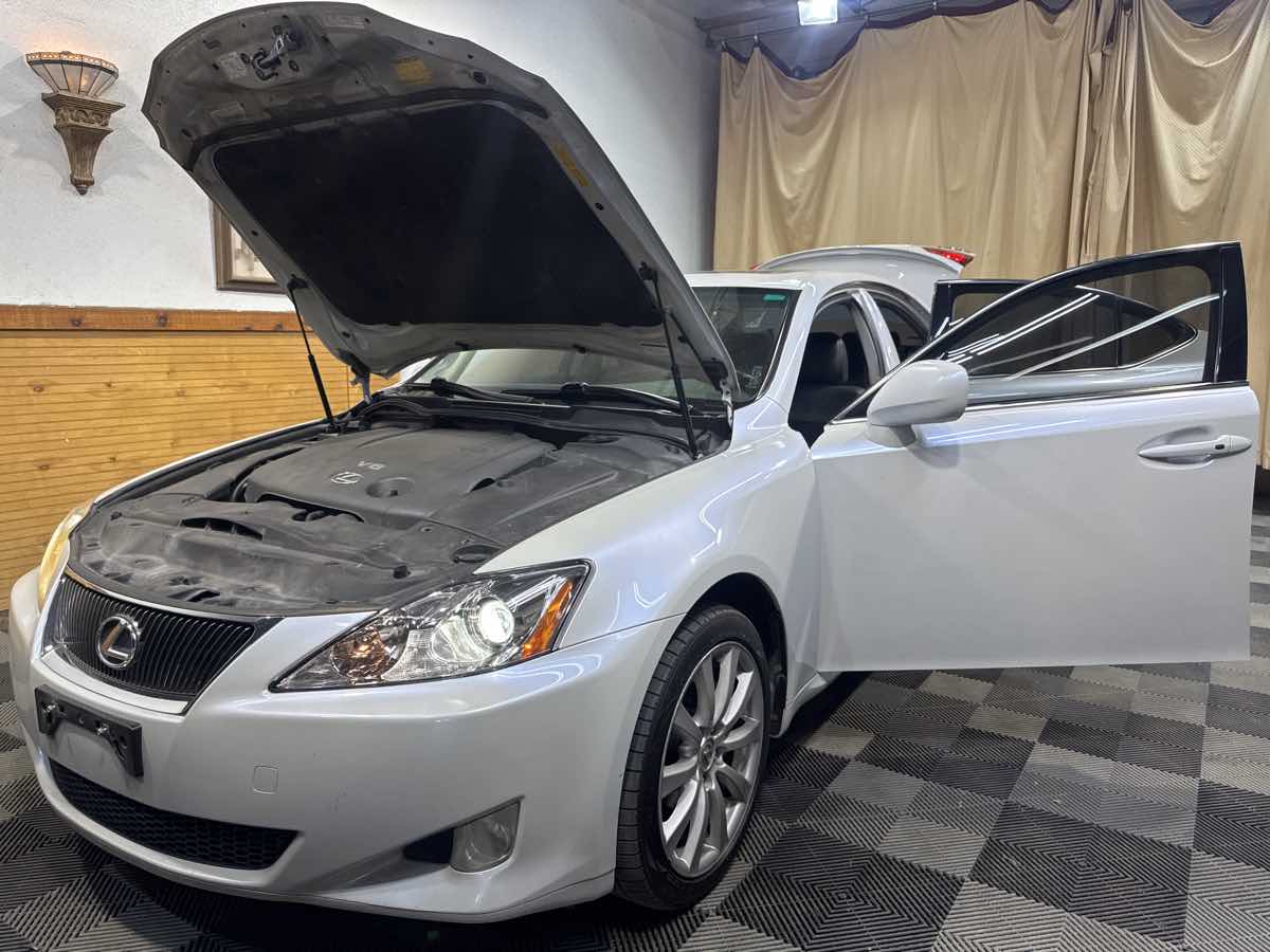 2008 Lexus IS 250 AWD photo 9