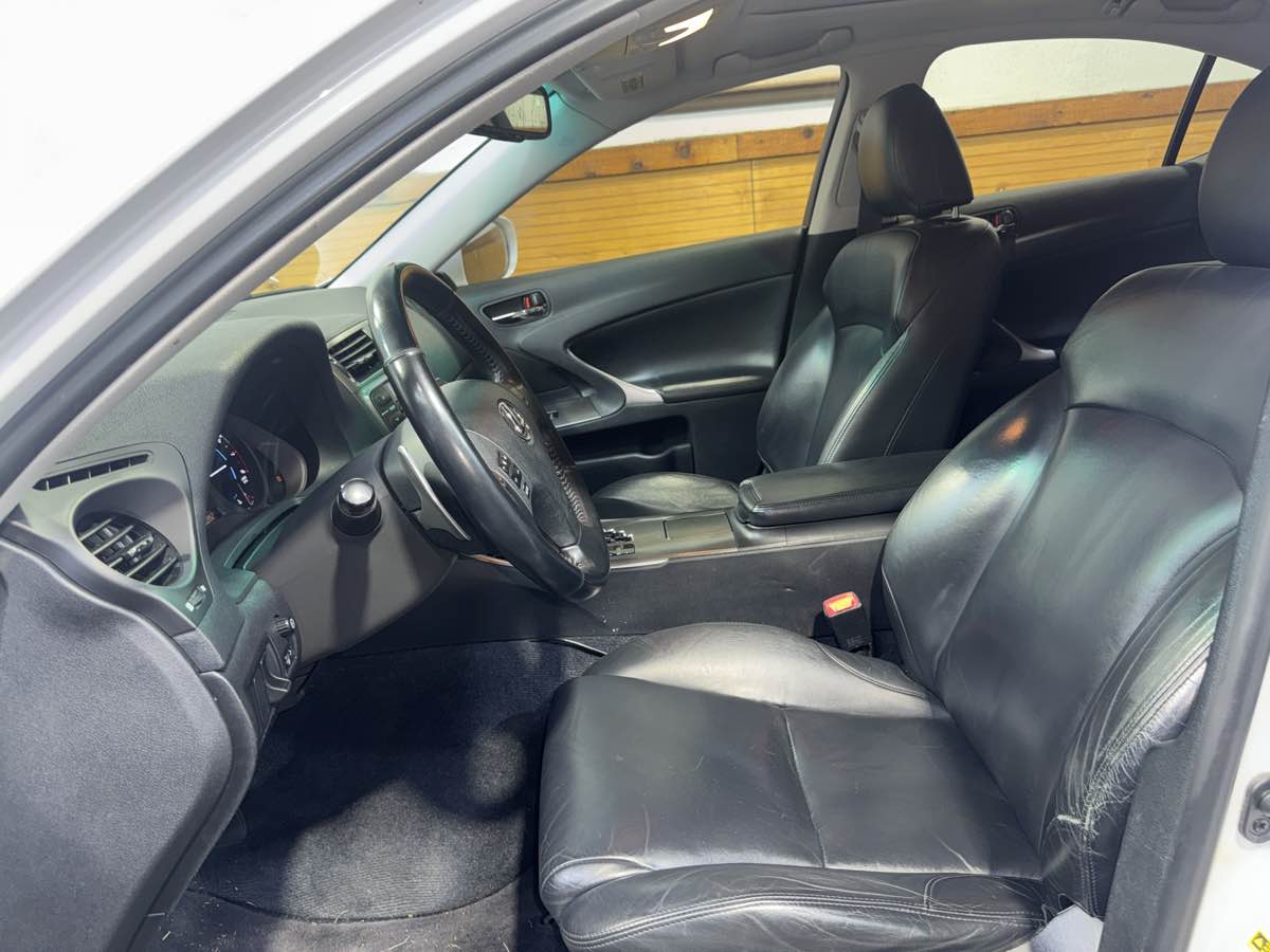 2008 Lexus IS 250 AWD photo 13
