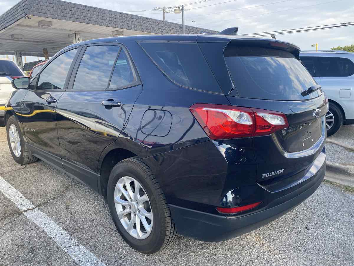2020 Chevrolet Equinox LS photo 4
