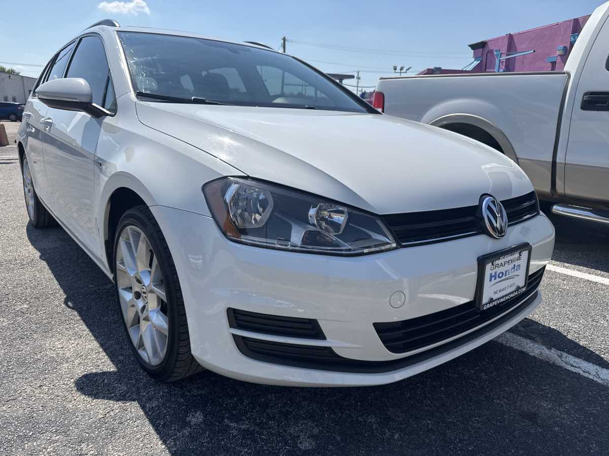 2016 Volkswagen Golf SportWagen TSI Limited photo 2