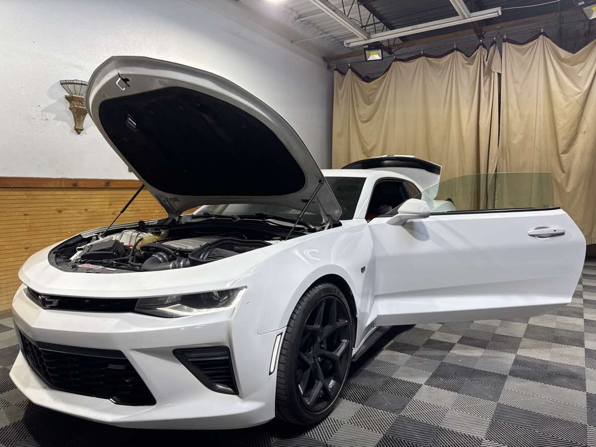 2017 Chevrolet Camaro 2SS photo 11