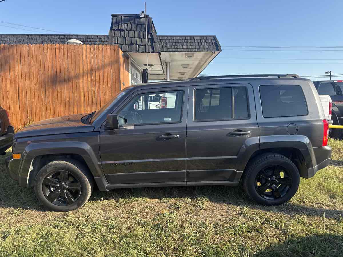 2015 Jeep Patriot Altitude Edition photo 2