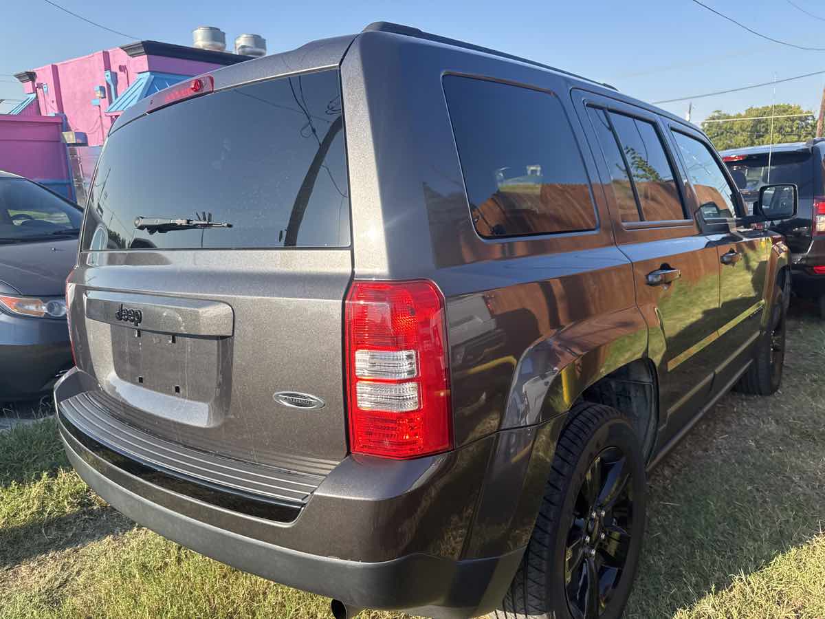 2015 Jeep Patriot Altitude Edition photo 3