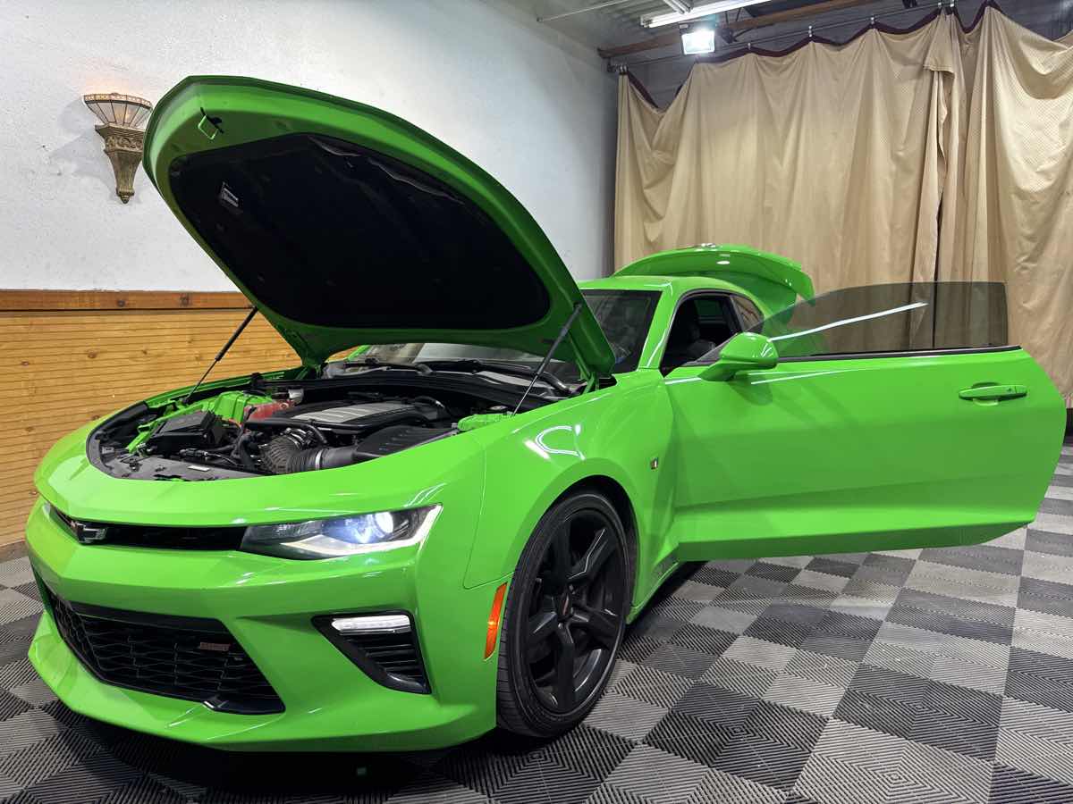 2017 Chevrolet Camaro 2SS photo 11
