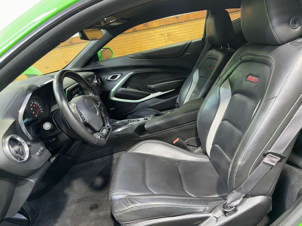 2017 Chevrolet Camaro 2SS photo 14
