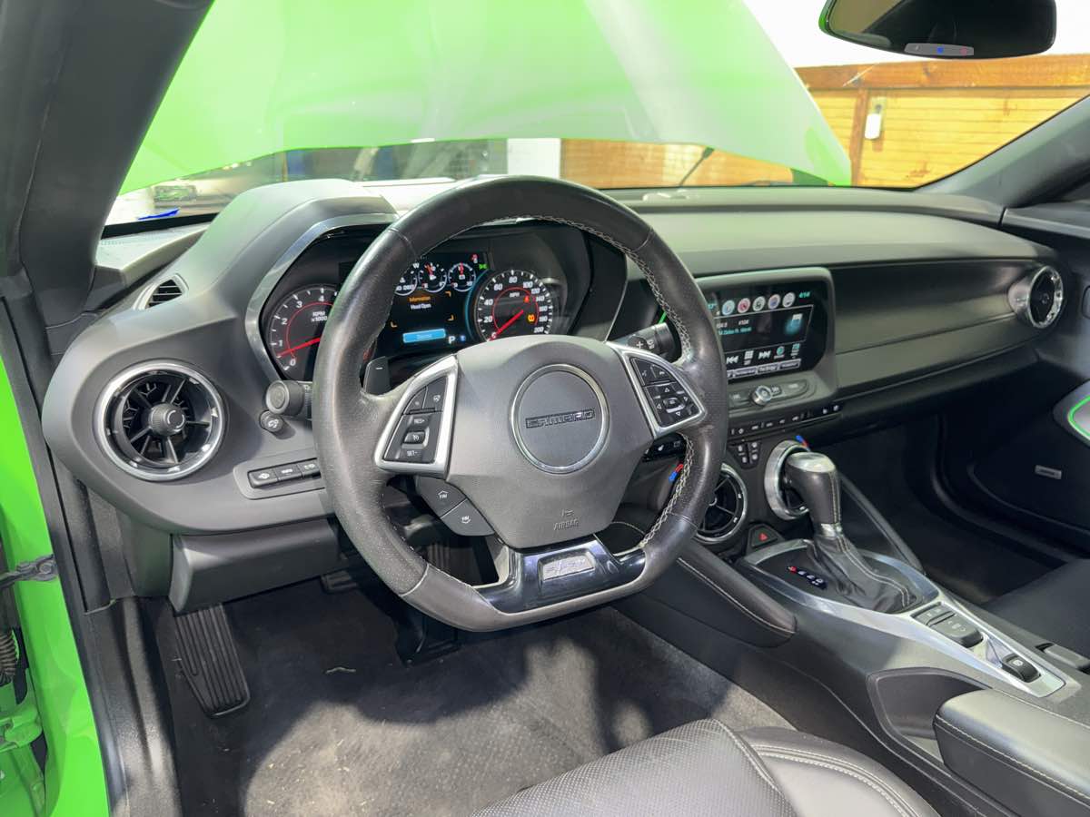 2017 Chevrolet Camaro 2SS photo 15