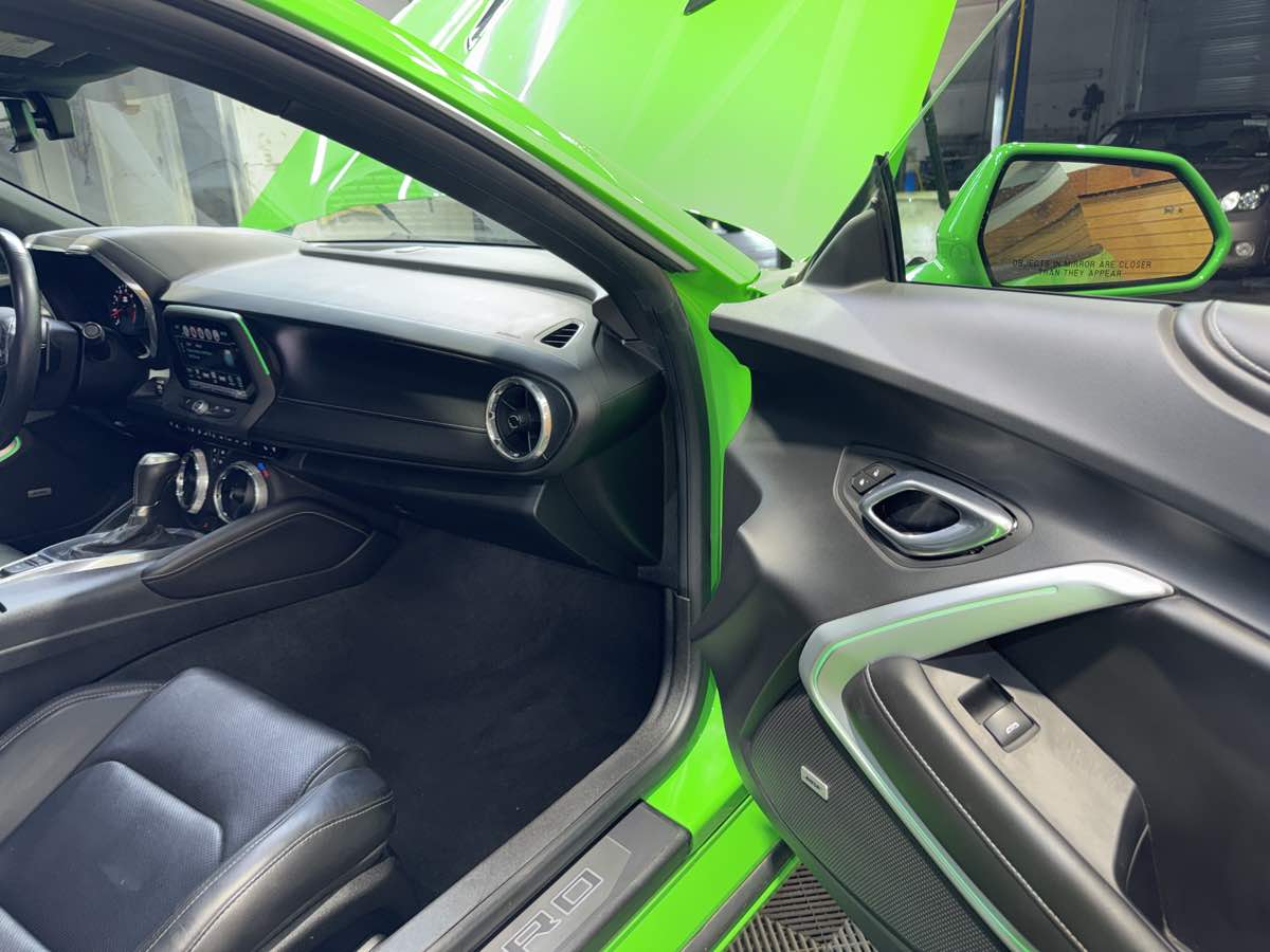 2017 Chevrolet Camaro 2SS photo 22