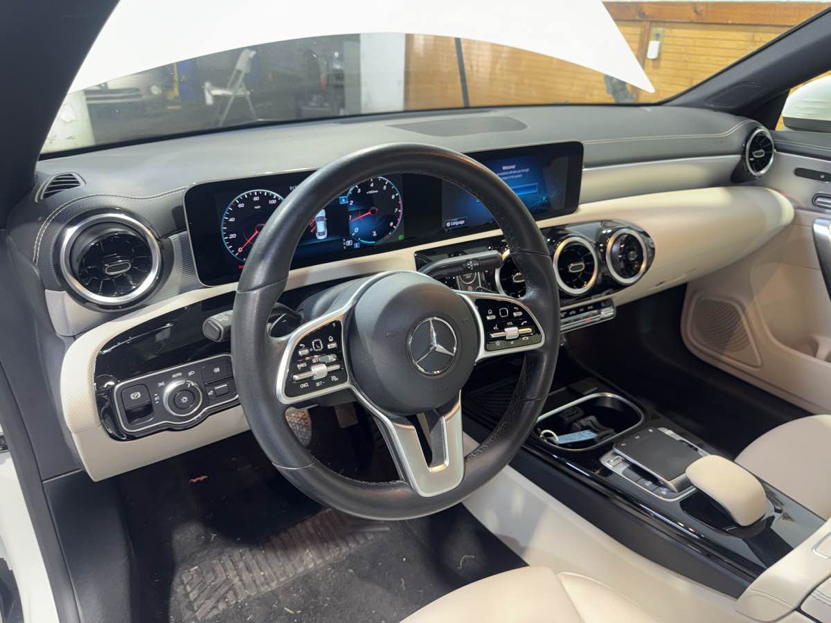 2020 Mercedes Benz CLA 250 photo 17