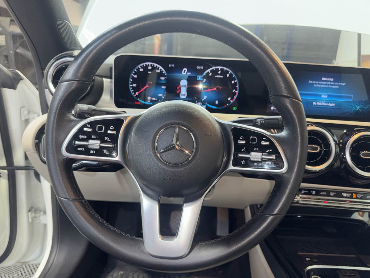 2020 Mercedes Benz CLA 250 photo 18
