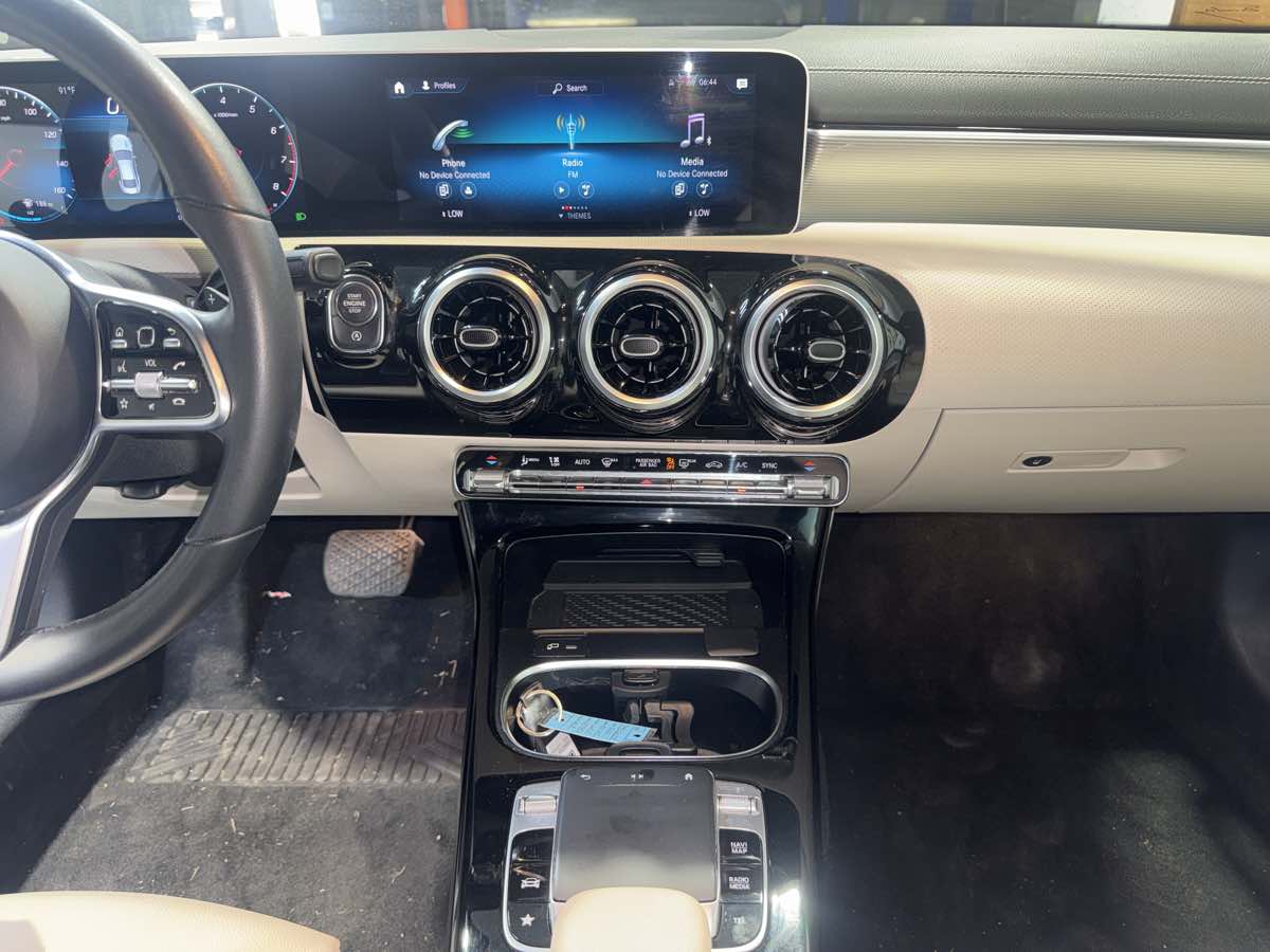 2020 Mercedes Benz CLA 250 photo 20
