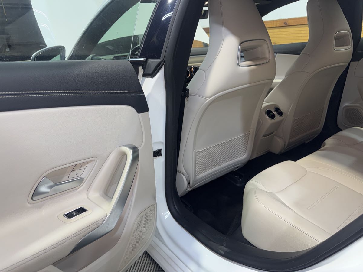 2020 Mercedes Benz CLA 250 photo 22
