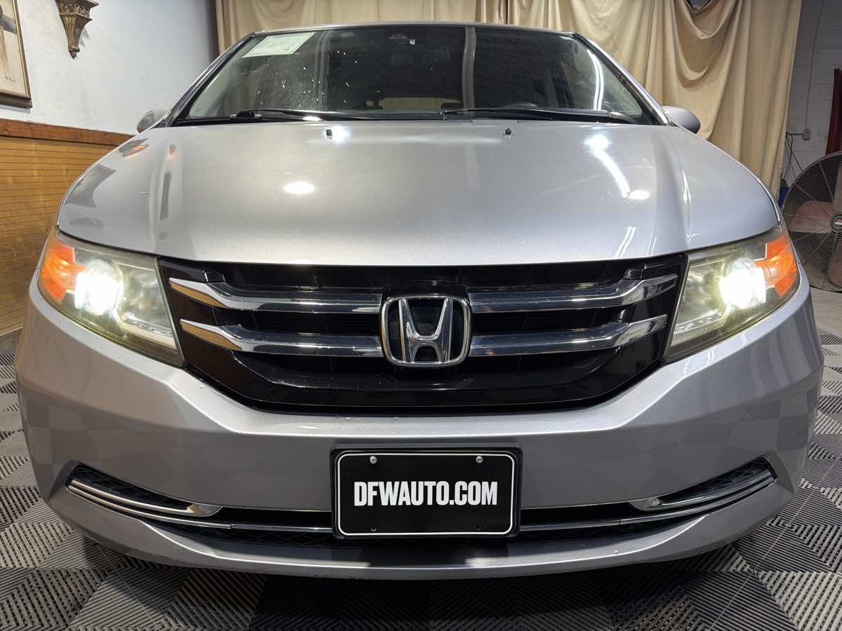 2016 Honda Odyssey EX-L photo 3