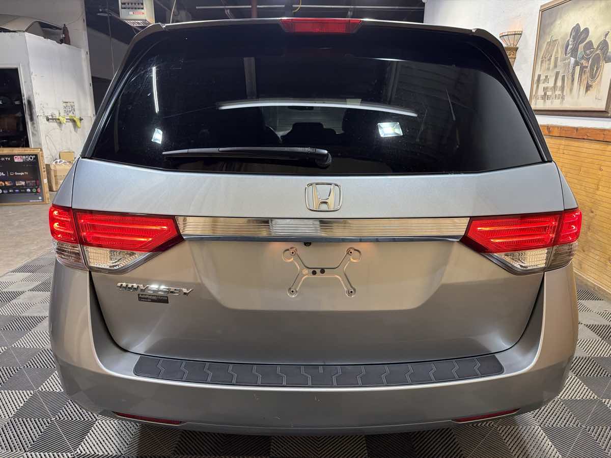 2016 Honda Odyssey EX-L photo 4